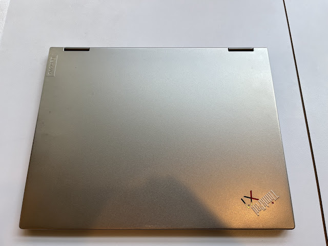 Lenovo Titanium Yoga 13.5-inch QHD (20QA000GUS)