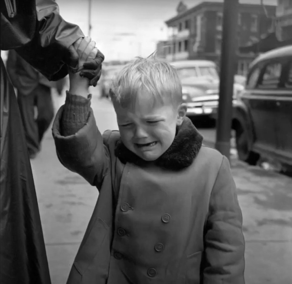 Vivian Maier's work (Source - https://www.youtube.com/watch?v=xip6Duas23Q)